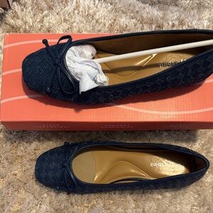 Easy Spirits Women's Navy Checkered Flats 8 1/2